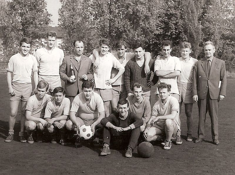 Sz. Tibi bacsi csapata.jpg